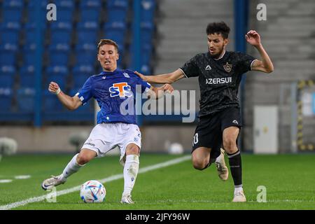 Poznan, Pologne. 06th juillet 2022. Joel Pereira et Abdellah Zoubir lors du match de qualification de la Ligue des champions de l'UEFA 1st entre Lech Poznan et Qarabag FK sur 5 juillet 2022 à Poznan, en Pologne. (Photo de Pawel Jaskolka/PressFocus/SIPA USA) France OUT, Pologne OUT Credit: SIPA USA/Alay Live News Banque D'Images