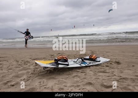 Wroclaw, Wroclaw, Pologne. 6th juillet 2022. Comme chaque année, de nombreux touristes commencent la saison des fêtes au bord de la mer polonaise. Cette année, les Polonais en particulier ont décidé de rester dans le pays. En photo: Dziwnow (Credit image: © Krzysztof Zatycki/ZUMA Press Wire) Banque D'Images