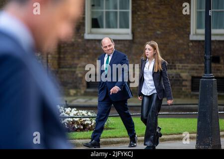Londres, Angleterre, Royaume-Uni. 6th juillet 2022. Le secrétaire d'État à la Défense BEN WALLACE arrive à Downing Street. (Image de crédit : © Tayfun Salci/ZUMA Press Wire) Banque D'Images