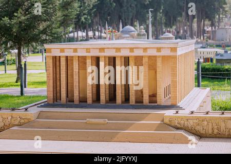 30 mai 2022, Antalya, Turquie: Bâtiment du mausolée Ataturk. Architecture turque historique sous forme de modèles réduits dans le Dokuma miniature P Banque D'Images