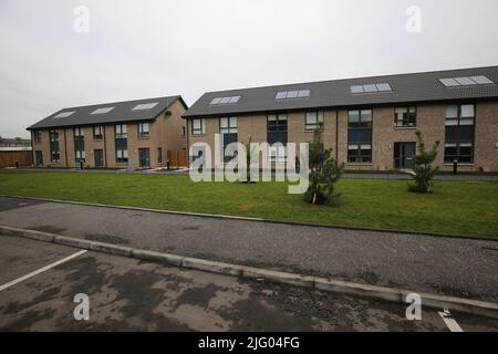 Govanhill, Glasgow, Écosse, Royaume-Uni. Logement social récemment construit par la société écossaise Ashleigh Construction. Logements polyvalents et logements bas Banque D'Images