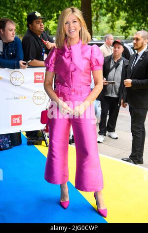 Londres, Royaume-Uni. 6 juillet 2022. Kate Garraway arrive pour les prix TRIC 2022 à Grosvenor House, Londres. Date de la photo: Mercredi 6 juillet 2022. Le crédit photo devrait se lire: Matt Crossick/Empics/Alamy Live News Banque D'Images