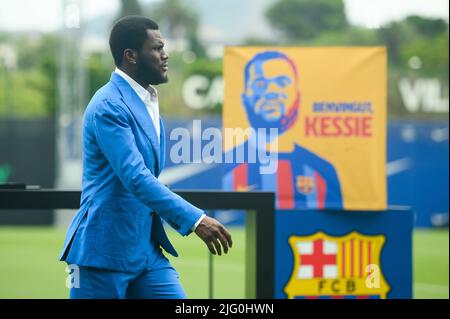 Barcelone, Espagne. 06/07/2022, Nouvelle signature Franck Kessie lors de son dévoilement en tant que nouveau joueur du FC Barcelone à Ciutat Esportiva Joan Gamper à Barcelone, Espagne. Crédit : DAX Images/Alamy Live News Banque D'Images