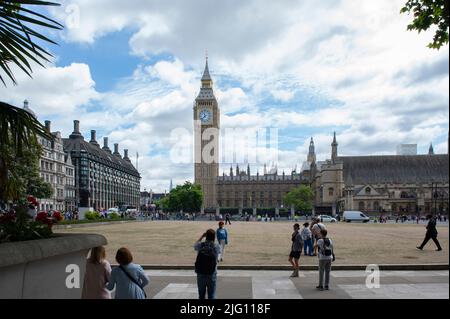 Londres 6th juillet 2022: Vue générale de Big Ben le lendemain de la démission de Rishi Sunak et Sajid Javid comme chancelier de l'Échiquier et secrétaire à la Santé, Banque D'Images