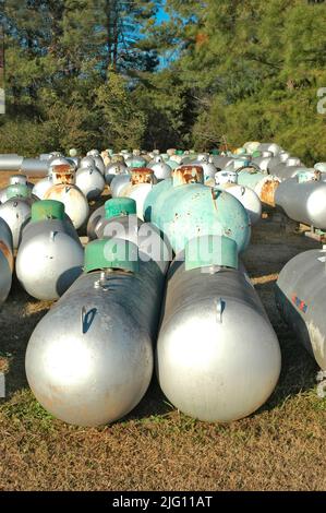 Réservoirs de gaz propane pour louer ou de louer des maisons et des entreprises pour la chaleur et la cuisson Banque D'Images