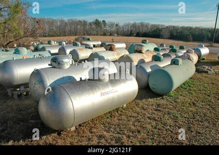 Réservoirs de gaz propane pour louer ou de louer des maisons et des entreprises pour la chaleur et la cuisson Banque D'Images