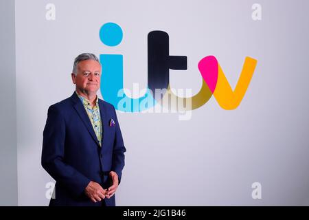 Jon Mitchell, météorologue de l'ITV et présentateur météo le plus longtemps en service, devrait prendre sa retraite à la fin du mois de juillet 2022 Banque D'Images