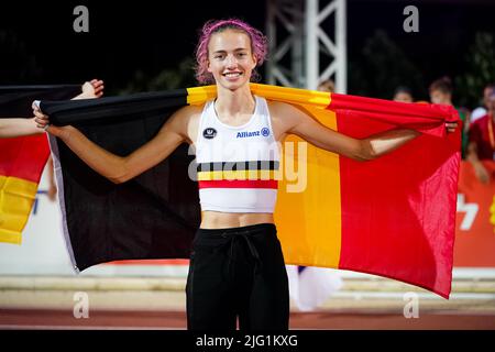 Merel Maes Belge célèbre après avoir remporté la médaille de bronze lors de l'épreuve de saut en hauteur, au troisième jour des Championnats d'athlétisme européens U18, mardi 05 juillet 2022 à Jérusalem, Israël. BELGA PHOTO COEN SCHILDERMAN Banque D'Images