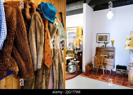 Intérieur d'un appartement typique de l'époque communiste, Musée de la vie en République populaire de Pologne (Muzeum Życia W PRL), Varsovie, Pologne Banque D'Images