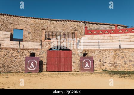 Vieux taureau à Almonaster la Real, Huelva, Espagne Banque D'Images