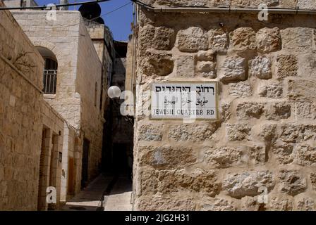 Vue panoramique de la vieille ville de Jeruslame depuis le Mont d'Oliver, jew cimenter juifs à la cimétrie des juifs, le Mont Zion, mur ouest, les gens qui prient au mur ouest, reconstruit le quartier des bijouteries et la ville de David crárdo, les gens dans la vie quotidienne à Jérusalem.la mosquée Al Aqsa et le temple de Mount Mosaue en Israël (Holand ) 3 septembre 2007 (Photo de Francis Dean/Dean Pictures) Banque D'Images