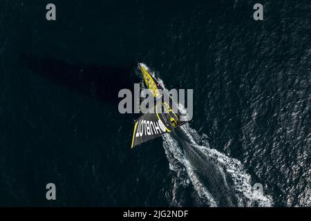 Skipper Alan Roura sur Imoca Hublot pendant l'entraînement pré-originaire pour la route du rhum Lorient, France, le 22 avril 2022, photo Pierre Bouras / DPPI Banque D'Images