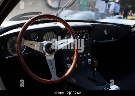 Soestdijk, pays-Bas - 24 AOÛT 2019 : l'intérieur d'un Lamborghini classique au cours d'élégance Paleis Soestdijk. Voiture de sport classique. Banque D'Images