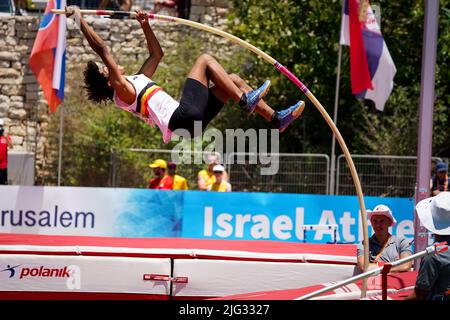 Dai Keita Belge photographiée en action lors de l'épreuve de saut à la hauteur de la compétition de décathlon masculin, au quatrième jour des Championnats d'athlétisme européens U18, mardi 05 juillet 2022 à Jérusalem, Israël. BELGA PHOTO COEN SCHILDERMAN Banque D'Images