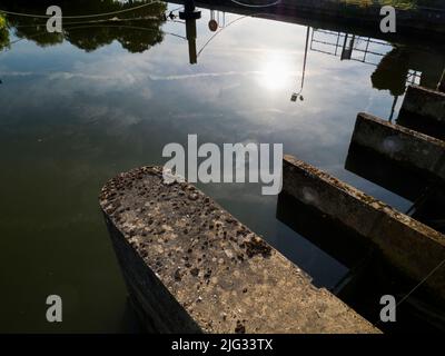 Day's Lock est une écluse sur la Tamise coincée entre Little Wittenham et près de Dorchester-on-Thames, Oxfordshire. Il est situé sur les Dorches Banque D'Images