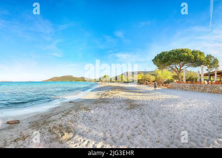 Vue remarquable sur les plages de Palombaggia et Tamaricciu. Destination de voyage célèbre. Lieu: Porto-Vecchio, Corse, France, Europe Banque D'Images