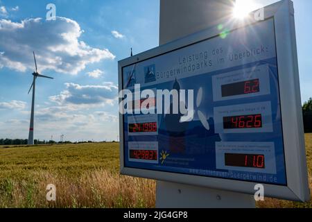 Communauté Windpark Westernfeld-Buchgarten, près de Lichtenau, 11 éoliennes, organisées et financées en coopération, les bénéfices affluent en partie dans la région Banque D'Images