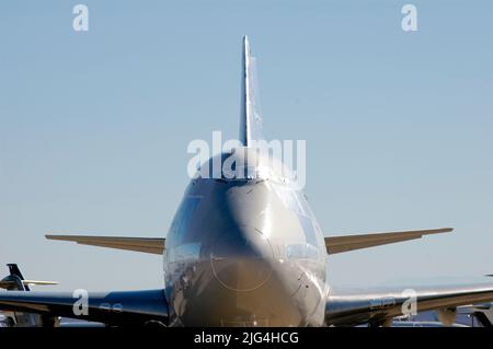 Les avions de ligne de haute époque garés à l'aéroport de Mojave en Californie en attente d'être réparés et remis à neuf pour être réutilisés comme fret et autres Banque D'Images