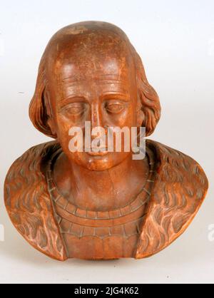 Buste de Christophe Colomb. Buste masculin. Lié au cadre de Juan de la Cosa Busto de Cristóbal Colón, sculpté dans le bois de chêne. Ses cheveux sont nés de la couronne en laissant sa tête exposée. Yeux d'amande nez droit et petite bouche. Expression manquante. Il porte un cou de peau sur ses épaules, sous lequel apparaissent les planches qui forment le cou de la chemise. Au bas deux descendants pour ajuster la pièce sur une surface. Le buste, semble faire partie du cadre réalisé à l'occasion du IV Centenaire, pour la lettre de Juan de la Cosa. Banque D'Images