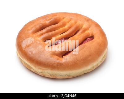 Tarte aux fraises ronde fraîchement cuite isolée sur blanc Banque D'Images