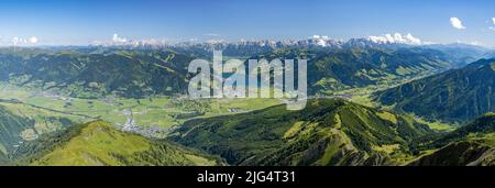 Vue panoramique sur Zell am See et les Alpes Berchtesgaden, Pinzgau, Salzburger Land, Autriche, Europe Banque D'Images