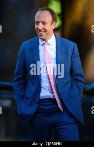 Londres, Royaume-Uni. 7 juillet 2022. Matt Hancock, député en photo, donne des interviews aux médias sur College Green, Westminster, après que le premier ministre Boris Johnson ait annoncé sa démission. Date de la photo: Jeudi 7 juillet 2022. Le crédit photo devrait se lire: Matt Crossick/Empics/Alamy Live News Banque D'Images