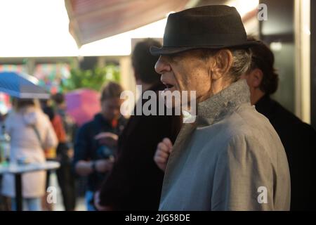 Munich, Allemagne, 7 juillet 2022, directeur Klaus Lemke vu avant la projection de son film CHAMPAGNER FÜR DIE AUGEN - CADEAU FÜR DEN REST au cinéma de la ville en 39. Filmfest München. Il meurt à l'âge de 81 ans sur 7 juillet 2022 à Munich Banque D'Images