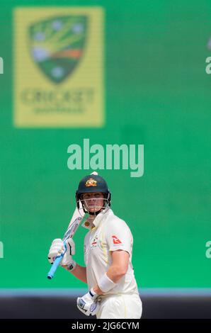 Galle, Sri Lanka. 8th juillet 2022. Steve Smith, de l'Australie, se prépare à battre pendant les 1st jours du match de cricket d'essai de 2nd entre le Sri Lanka et l'Australie au stade international de cricket de Galle, à Galle, le 8th juillet 2022. Viraj Kothalwala/Alamy Live News Banque D'Images