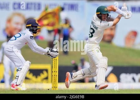 Galle, Sri Lanka. 8th juillet 2022. Le 8th juillet 2022, Marnus Labuschagne, en Australie, joue un tir pendant les 1st jours du match de cricket test de 2nd entre le Sri Lanka et l'Australie au stade international de cricket de Galle à Galle. Viraj Kothalwala/Alamy Live News Banque D'Images
