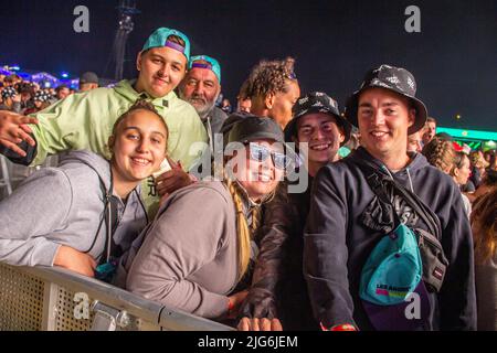 Liège, Belgique, 07 juillet 2022. Illustration photo montre la foule pendant le premier jour du festival de musique les Ardentes à Liège, jeudi 07 juillet 2022. L'édition 15th du festival se déroule de 7 juillet à 10 juillet. Les éditions 2020 et 2021 du festival ont dû être annulées en raison de la pandémie du virus Corona. BELGA PHOTO THOMAS MICHIELS Banque D'Images