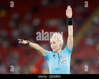 Southampton, Royaume-Uni. 07th juillet 2022. 07.07.2022, football, UEFA Womens EURO 2022, Norvège - Irlande du Nord, ENG, Southampton, Stade St Marys photo de gauche à droite: Arbitre Lina Lehtovaara crédit: dpa/Alay Live News Banque D'Images