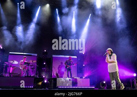 6 juillet 2022, Rome, Italie: Concert de la chanteuse italienne Ariete à Ippodromo delle Capannelle à Rome pour le Festival du Rocher à Rome. (Image de crédit: © Claudio Enea/Pacific Press via ZUMA Press Wire) Banque D'Images