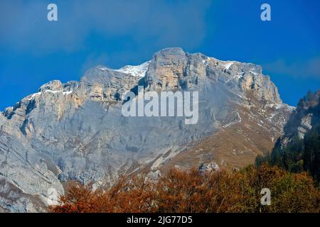 La Tournette en automne, massif des Bornes, Montmin, haute-Savoie, France Banque D'Images