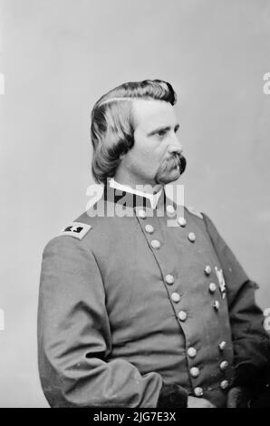 Général John A. Logan, entre 1855 et 1865. [Soldat et homme politique : général dans l'armée de l'Union pendant la guerre civile américaine, gagnant la Médaille d'honneur pour son rôle dans la capture de Vicksburg en 1863]. Banque D'Images