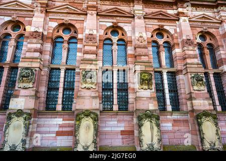 Façade extérieure du bâtiment de la Friedrich (Friedrichsbau) depuis la terrasse du château. Baden Wuerttemberg, Allemagne, Europe Banque D'Images