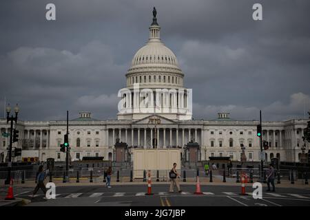 Washington, États-Unis. 08th juillet 2022. Une vue générale du bâtiment du Capitole des États-Unis à Washington, DC, vendredi, 8 juillet 2022. (Graeme Sloan/Sipa USA) Credit: SIPA USA/Alay Live News Banque D'Images