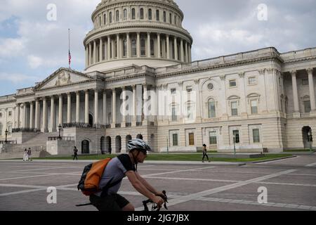 Washington, États-Unis. 08th juillet 2022. Une vue générale du bâtiment du Capitole des États-Unis à Washington, DC, vendredi, 8 juillet 2022. (Graeme Sloan/Sipa USA) Credit: SIPA USA/Alay Live News Banque D'Images