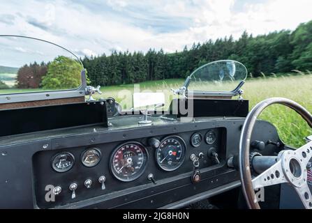 Breuberg, Hesse, Allemagne, Jaguar XK 120 Roadster avec une carrosserie personnalisée Rochdale. Année de fabrication 1953, Banque D'Images