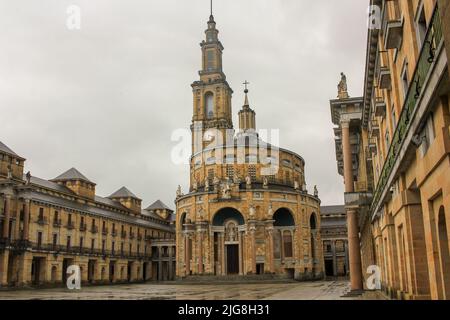 Les bâtiments de l'Université du travail à Gijon Banque D'Images