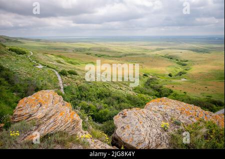 Vues sur le site du patrimoine mondial Head-Smashed-in Buffalo Jump dans le sud de l'Alberta au Canada. Banque D'Images