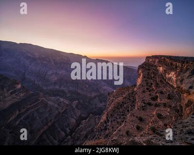 Aube au point de vue de Jebel Shams, Oman. Banque D'Images