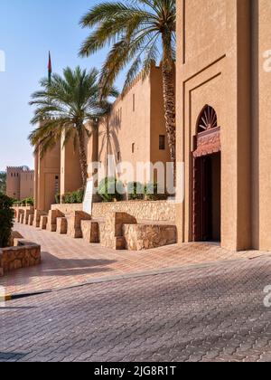 Colonades dans le souk historique de Nizwa, Oman. Banque D'Images