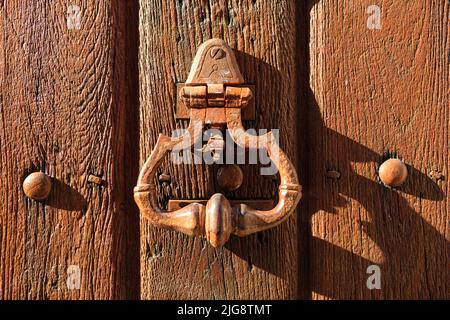 Ancienne porte de knocker à Nancy, France Banque D'Images