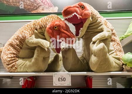 Angleterre, Londres, South Kensington, Musée d'histoire naturelle, exposition de la boutique de souvenirs de Tyrannosaurus Rex Dinosaur Soft Toys Banque D'Images