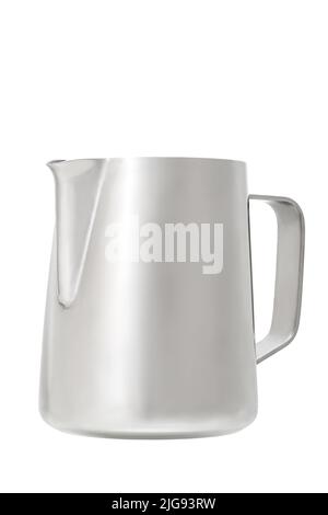 Pichet à lait gris mat en acier inoxydable pour pichet à lait moussant pour latte. Tasse à outils Barista isolé sur fond blanc, vue latérale avec passe-cheveux Banque D'Images