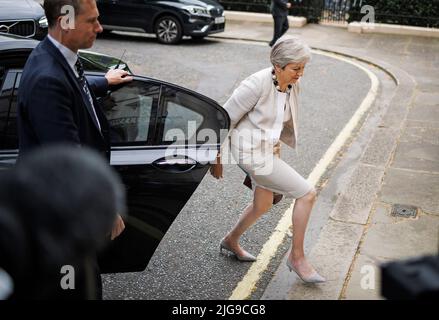 Londres, Royaume-Uni. 07th juillet 2022. L'ancien Premier ministre britannique THERESA MAY est vu à Westminster. Boris Johnson démissionne comme Premier ministre à la suite d'une série de démissions du Cabinet et du gouvernement. Crédit photo: Ben Cawthra/Sipa USA **NO UK SALES** crédit: SIPA USA/Alay Live News Banque D'Images