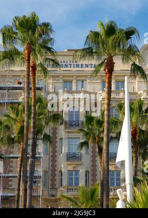 Cannes, France - 08 juillet 2022 : travaux de rénovation à l'InterContinental Carlton Cannes, un hôtel IHG. Croisette, Plage, Voyage, vacances. Mandoga Media Allemagne Banque D'Images