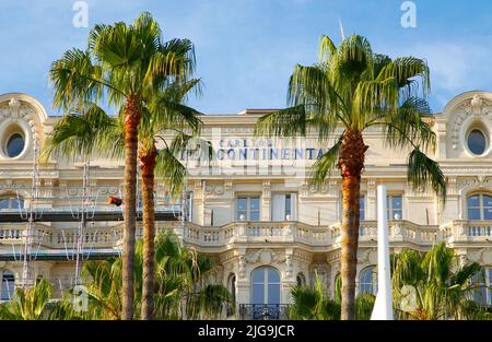 Cannes, France - 08 juillet 2022 : travaux de rénovation à l'InterContinental Carlton Cannes, un hôtel IHG. Croisette, Plage, Voyage, vacances. Mandoga Media Allemagne Banque D'Images
