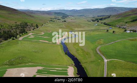 Vue aérienne de Glen Clova dans le parc national de Cairngorms d'Angus, Écosse, Royaume-Uni Banque D'Images