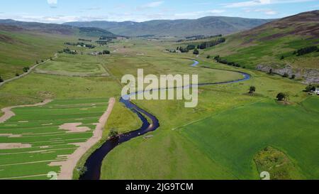 Vue aérienne de Glen Clova dans le parc national de Cairngorms d'Angus, Écosse, Royaume-Uni Banque D'Images